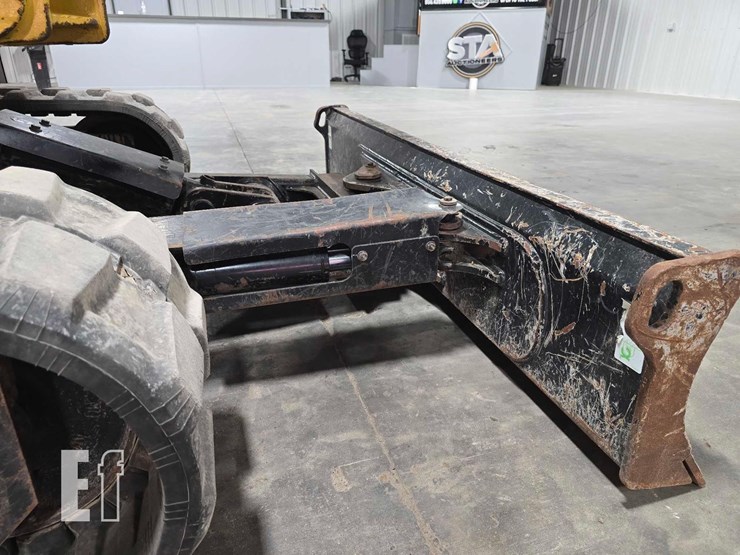 2024-caterpillar-306cr-image-16