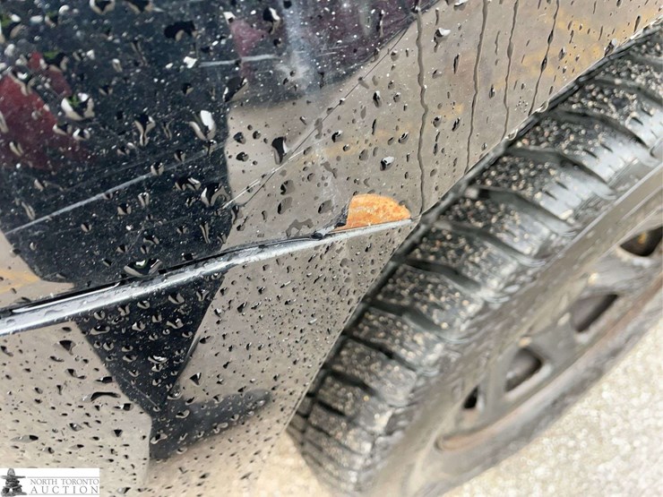 2017-chevrolet-tahoe-image-26