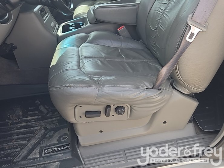 2002-chevrolet-silverado-2500hd-image-81