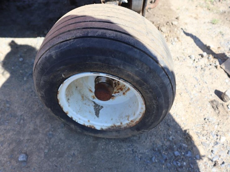 toro-groundsmaster-224-image-11