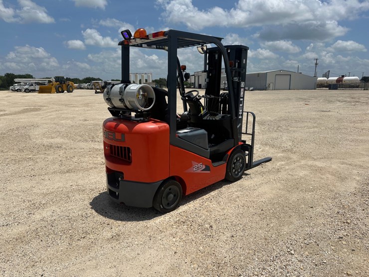 heli-5k-forklift-image-5