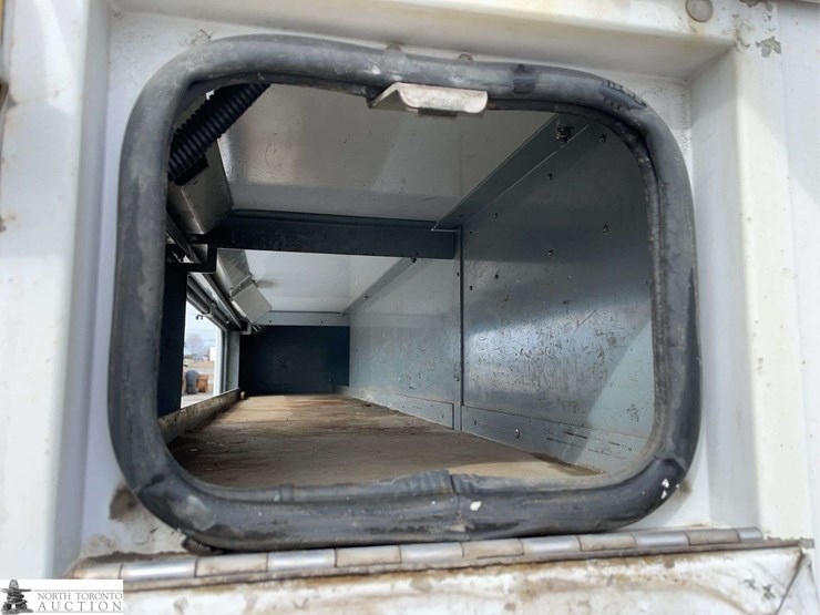 2009-ford-f450-image-18