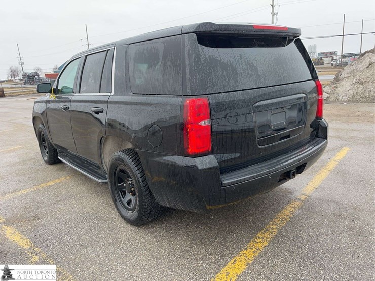 2017-chevrolet-tahoe-image-7