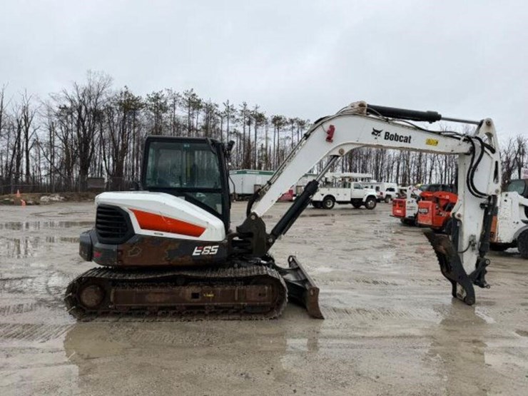 2019-bobcat-e85-image-3