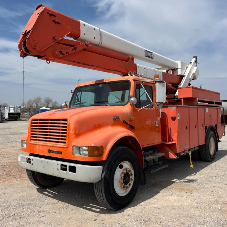 2001 INTERNATIONAL 4900