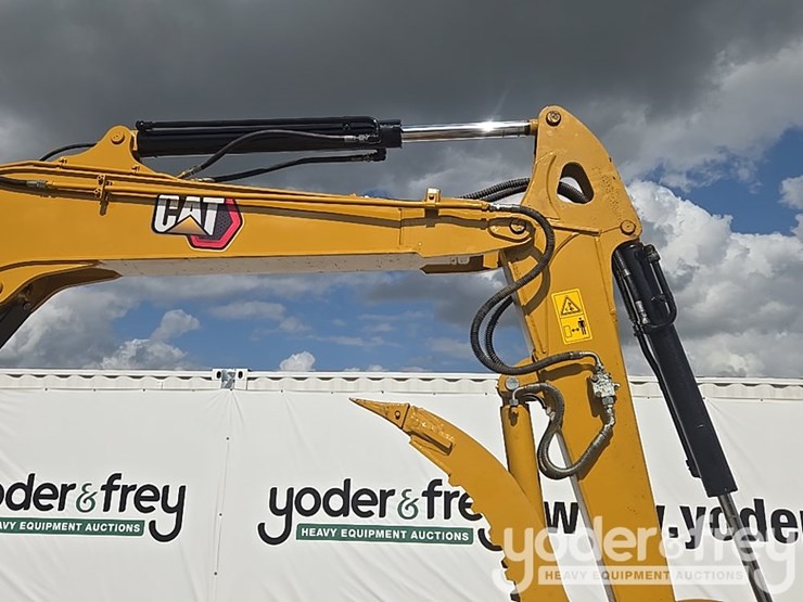 2018-caterpillar-305.5-image-37