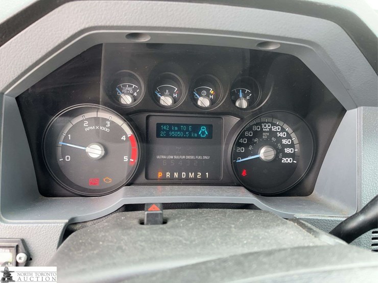 2011-ford-f550-image-12