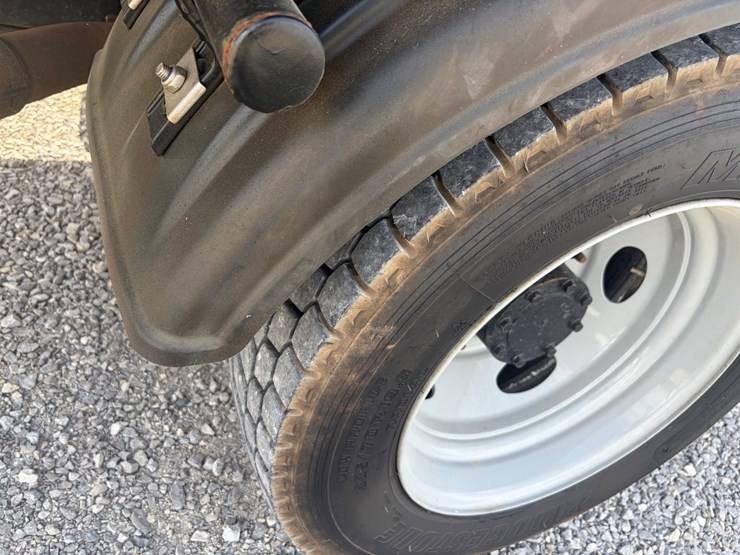 2012-ford-f550-image-10