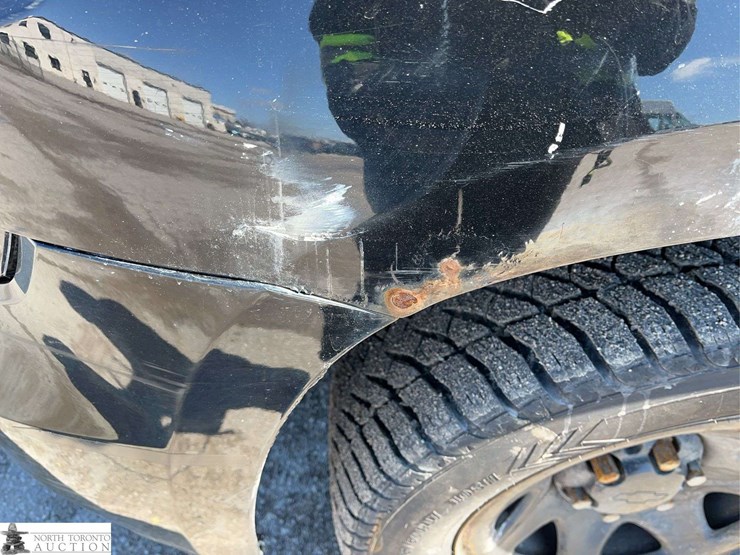 2017-chevrolet-tahoe-image-29