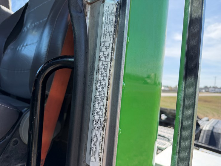 2020-peterbilt-367-image-22