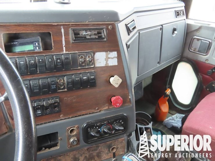 2011-western-star-4900-image-7