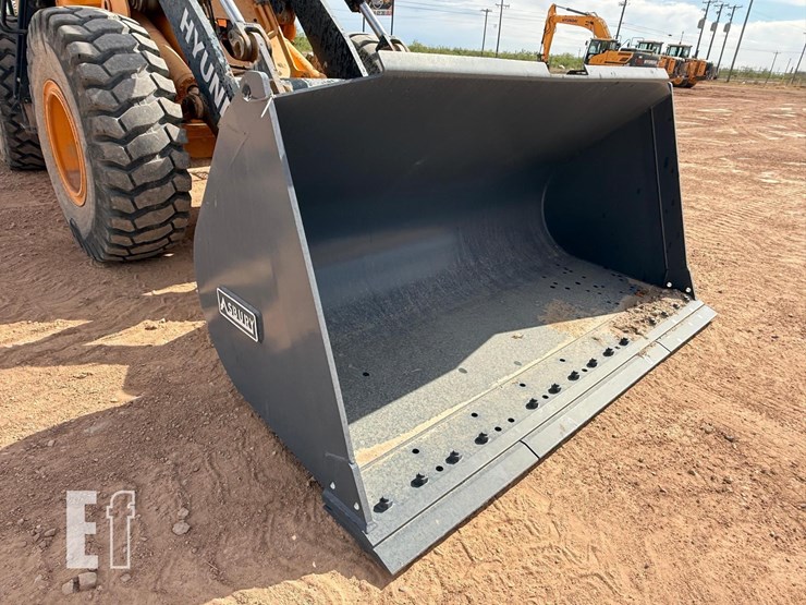 2014-hyundai-hl757tm-9a-image-9