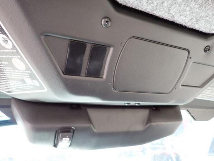 2021-can-am-defender-limited-hd10-4x4-side-by-side-image-18