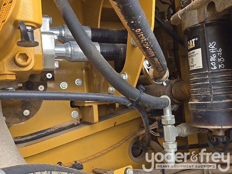 2019-caterpillar-336-image-81