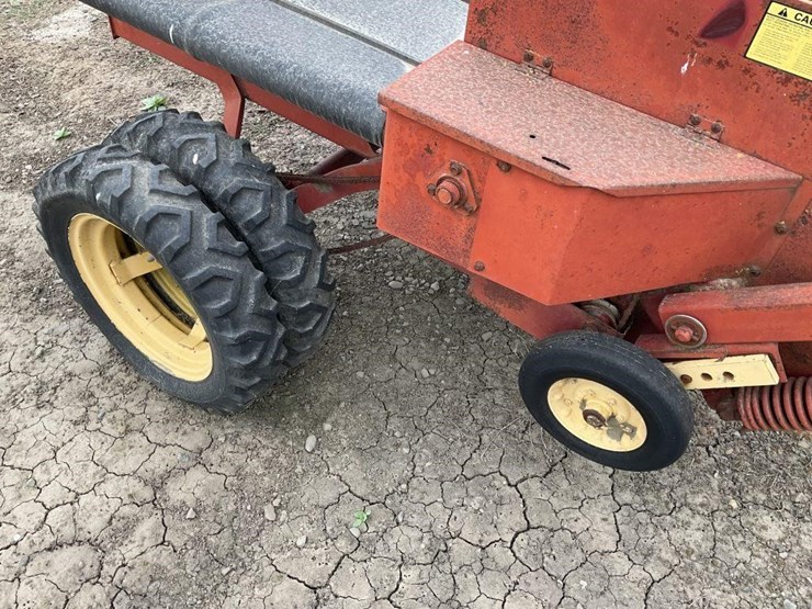 new-holand-144-pull-hay-turner-image-9