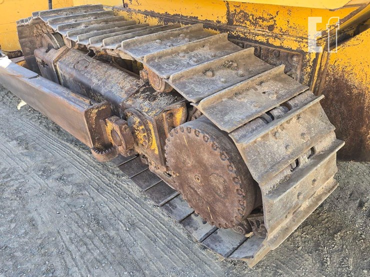 2006-deere-750j-image-32