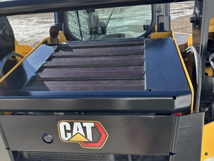 2020-caterpillar-259d3-image-4