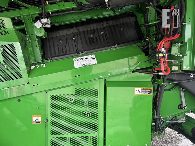 2020-john-deere-s780-image-16