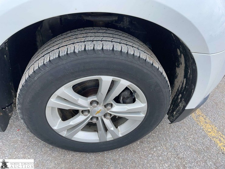 2015-chevrolet-equinox-image-22