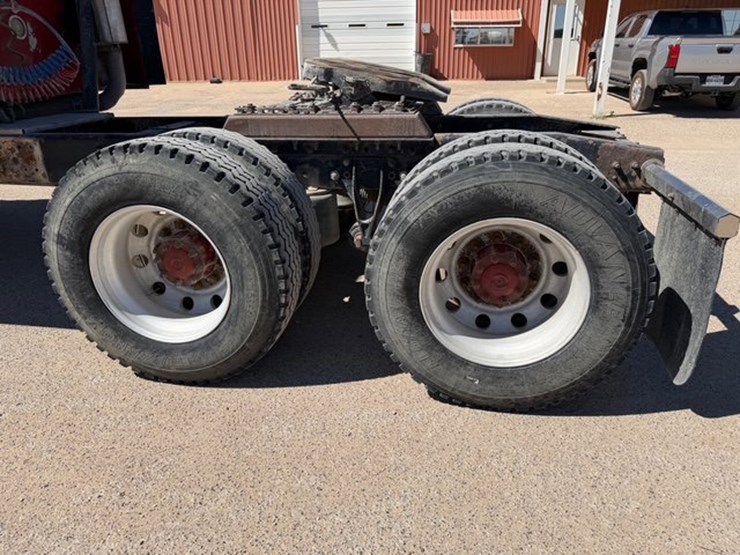 2005-international-9400i-image-6