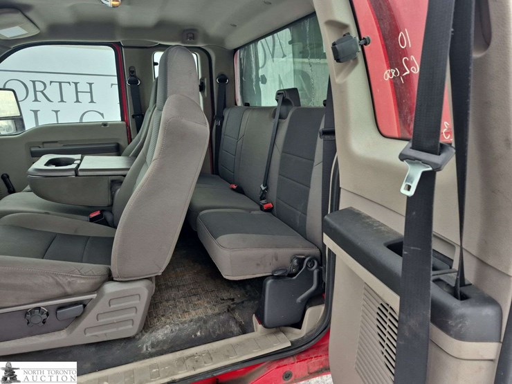 2010-ford-f250-image-21