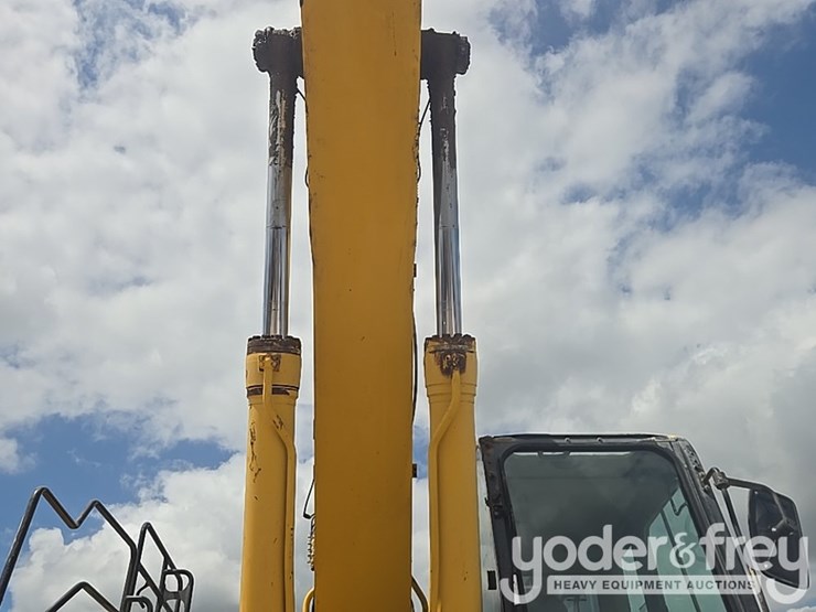 2015-komatsu-pc490-lc-11-image-39