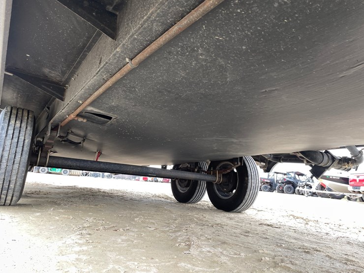 #201-•-2014-palomino-puma-253-fbs-27'-fifth-wheel-camper-(has-wi-title)-image-45