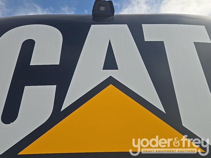 2017-caterpillar-336fl-image-95