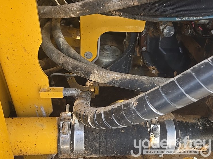 2015-komatsu-pc490-lc-11-image-41