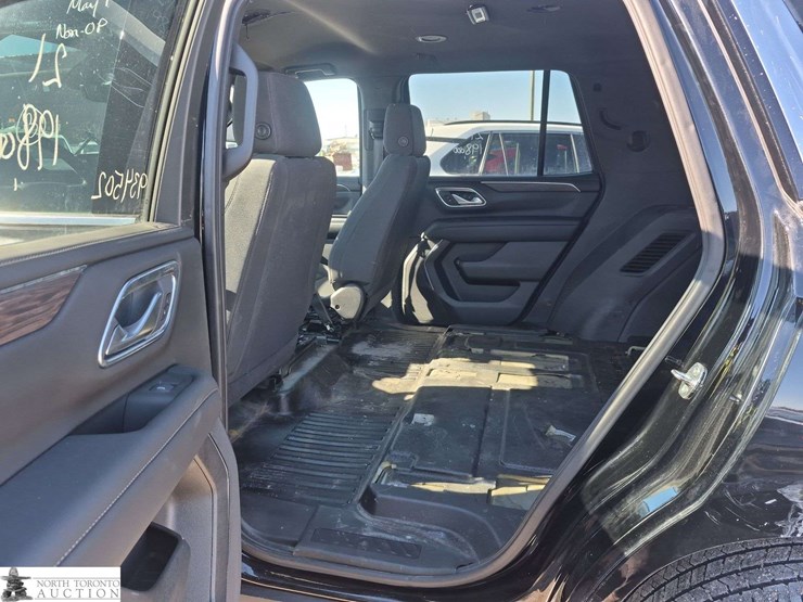 2021-chevrolet-tahoe-image-30