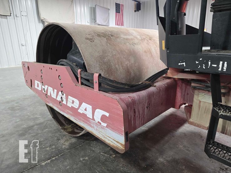 2012-dynapac-ca250d-image-12