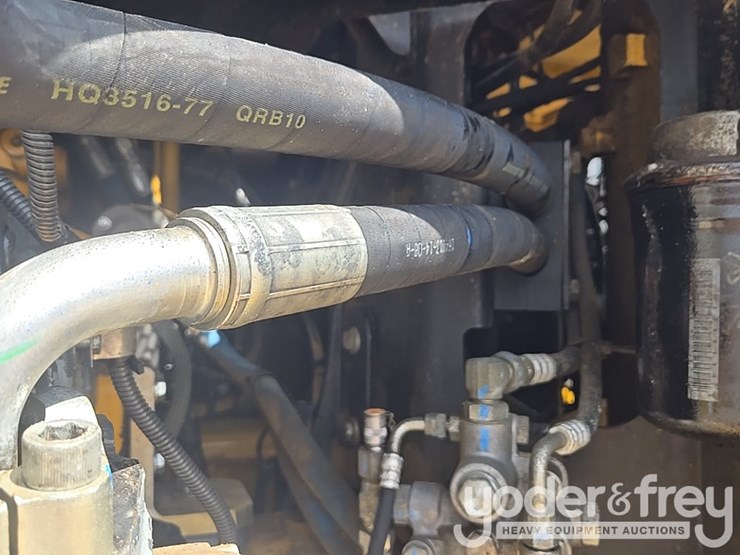 2017-deere-210g-lc-image-70