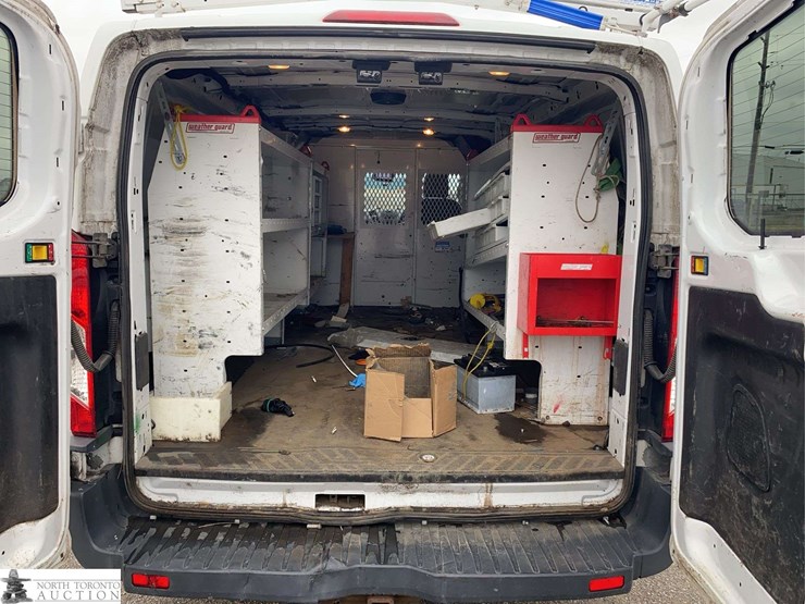 2015-ford-transit-image-23