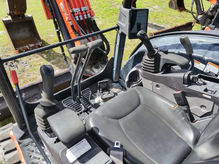 kubota-u55-5-image-13