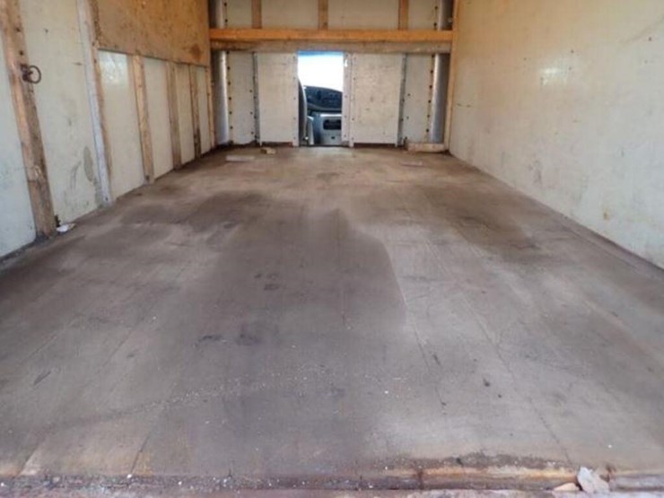 2001-ford-e350-image-32