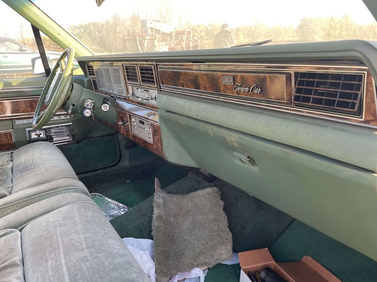 1980-lincoln-continental-town-car-image-51