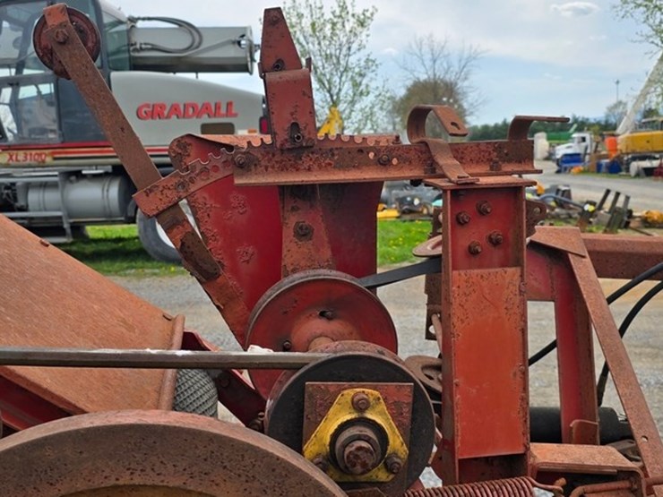 new-holland-269-image-13