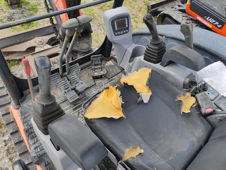 2018-kubota-kx033-4-image-12