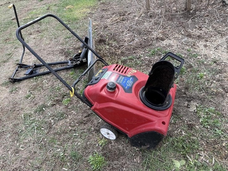 toro-snow-blower-image-1
