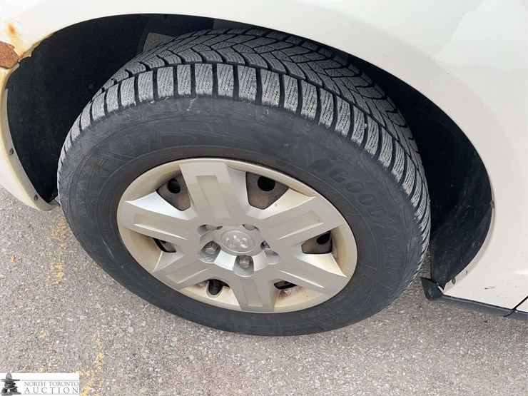 2010-dodge-grand-caravan-image-24