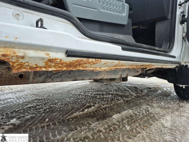 2013-ford-f150-image-30