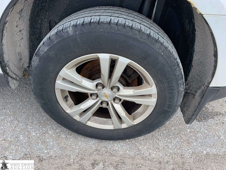 2015-chevrolet-equinox-image-24