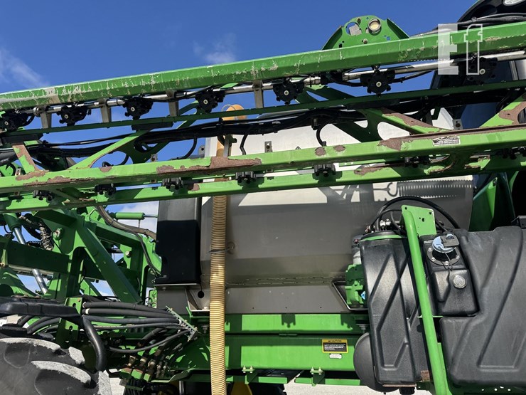 2019-john-deere-r4038-image-9