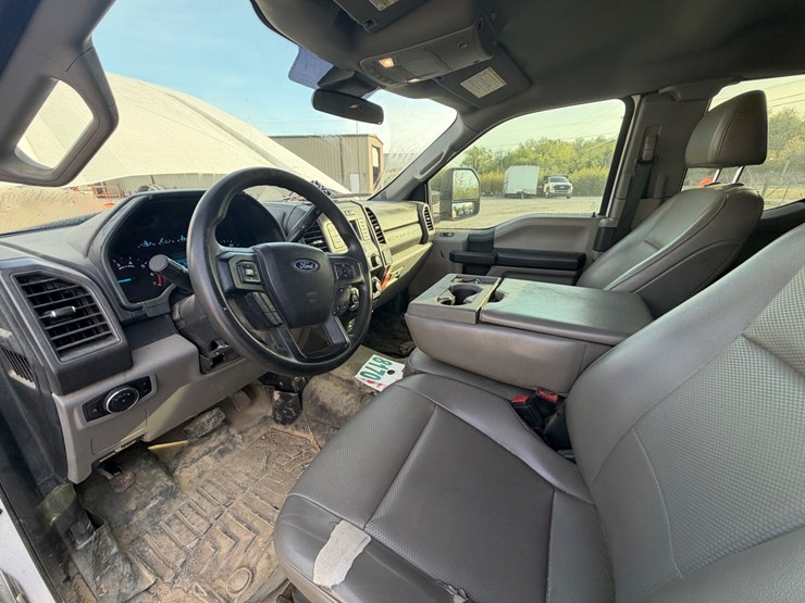 2020-ford-f250-image-14
