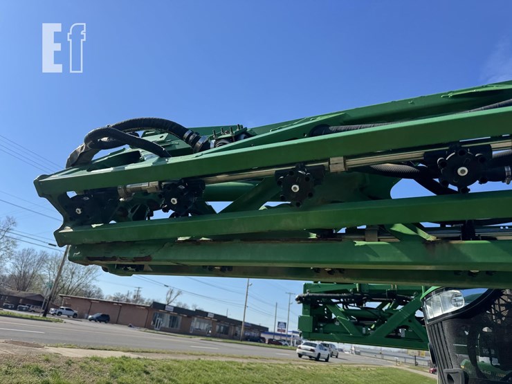 2017-john-deere-r4038-image-30