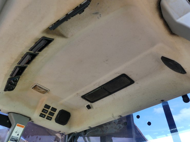 kubota-m108s-image-16