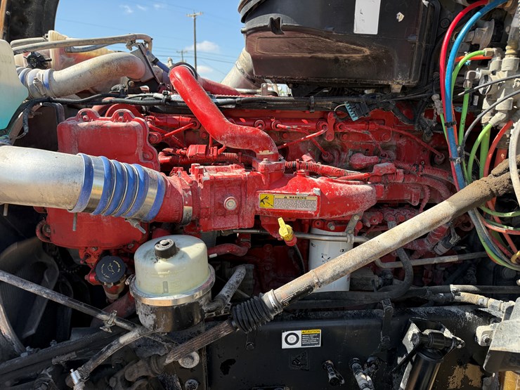 2016-kenworth-t880-image-9