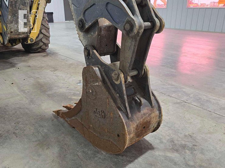 2013-deere-310k-image-17