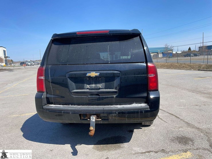 2019-chevrolet-suburban-image-6