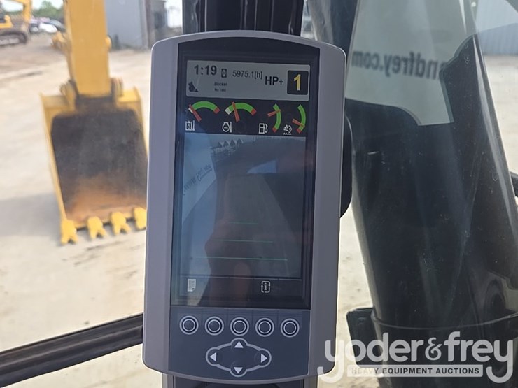 2017-caterpillar-336fl-image-112